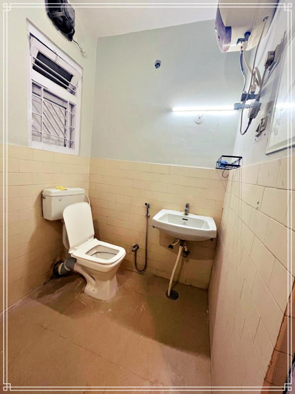 Kanak Laxmi Villa B & B Guwahati Ngoại thất bức ảnh